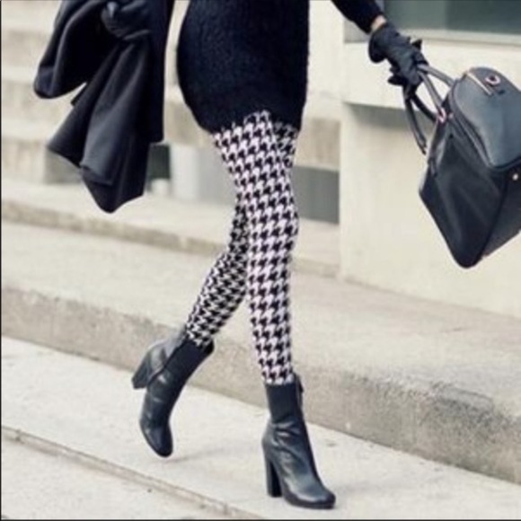 ShopEvelynne Pants - ✨PLUS SIZE✨Houndstooth soft brushed leggings